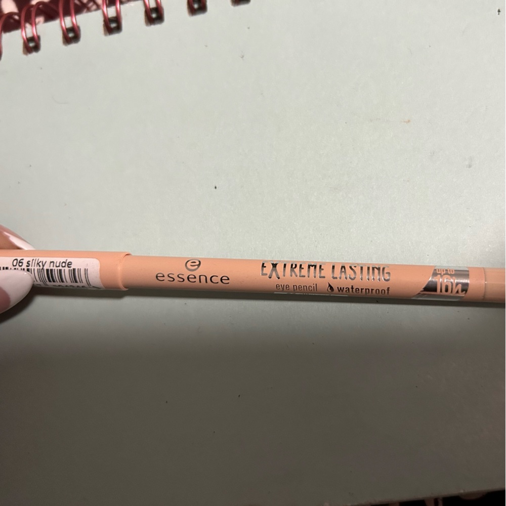 Brand new Extreme Lasting waterproof eye pencil in 06 silky nude